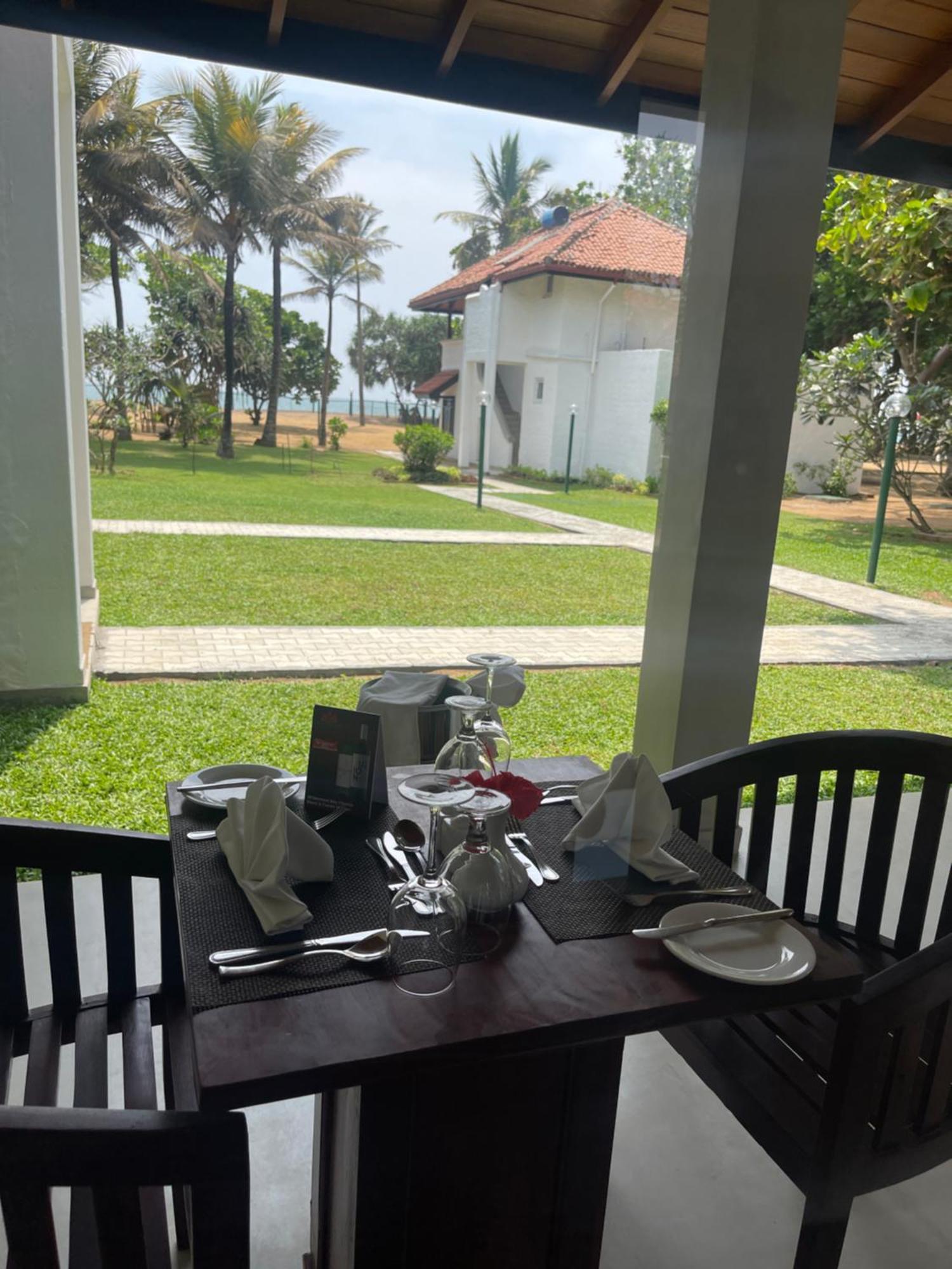 Hibiscus Beach Hotel & Villas Kalutara Ngoại thất bức ảnh